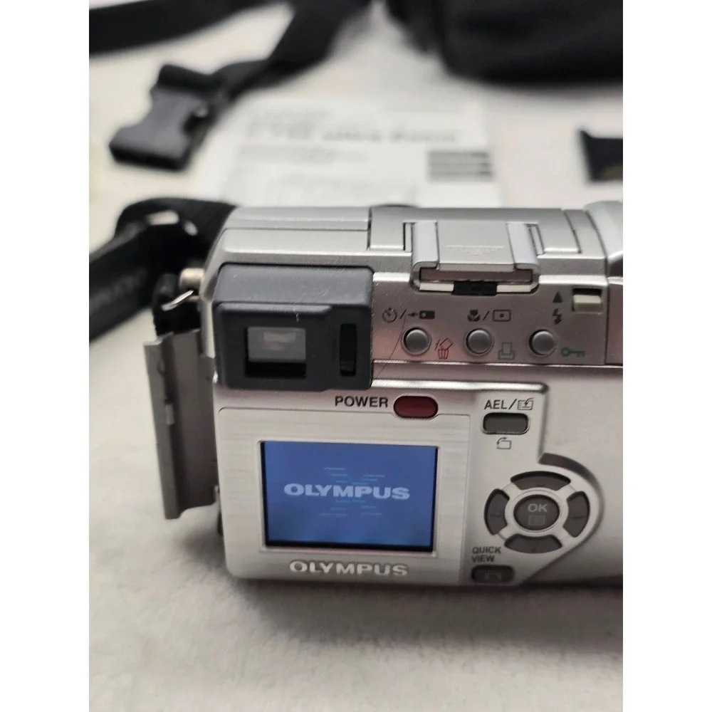 Olympus Camedia C-750 Ultra Zoom 4MP Digital Camera Bundle Silver Y2K Vintage